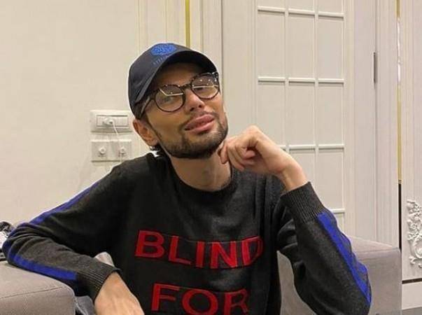 Azərbaycanda stilist intihar etdi -