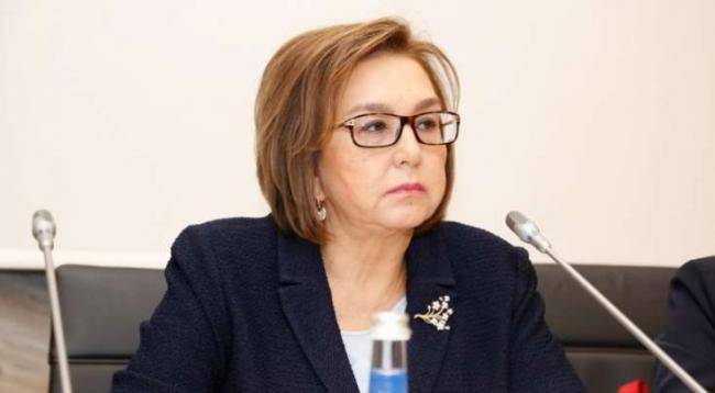 Məleykə Abbaszadə tələbələrə müraciət etdi