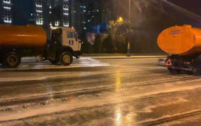 Paytaxtda təmizlik-dezinfeksiya işləri həyata ke&ccedil;irilir - 