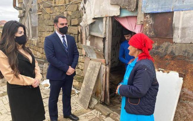 Nazirlik ağır şəraitdə yaşayan əsgər ailəsinə baş çəkdi -