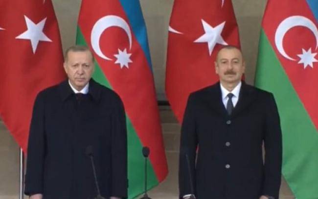 Bakıda Qələbə paradı başladı -