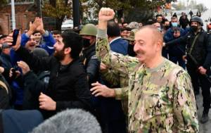 Prezident maşını saxlayıb onlarla g&ouml;r&uuml;şd&uuml; -