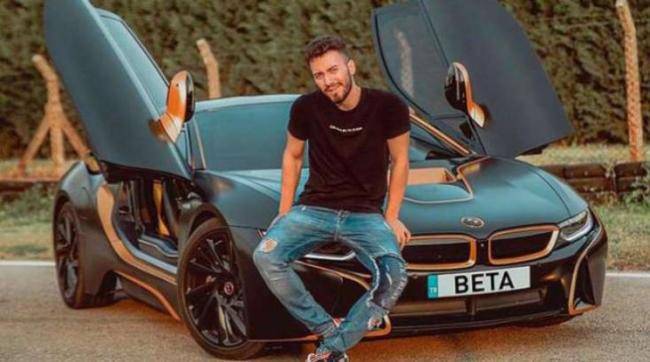 Məşhur "youtuber"dən izləyicisinə jest: