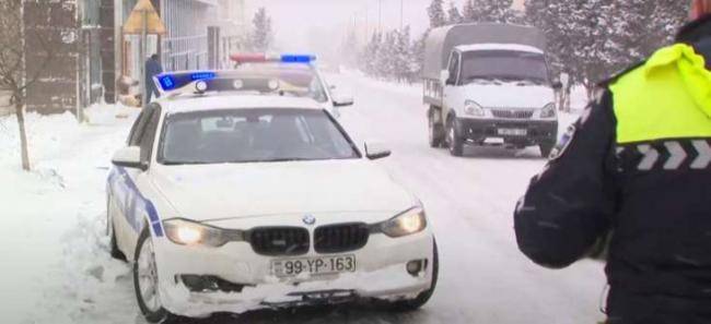 "Qarda maşın sürə bilməyənlər yola çıxmasınlar" -