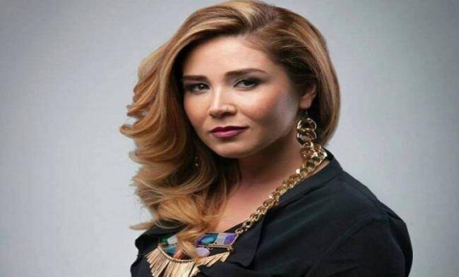 Elnarə &uuml;syan etdi: 