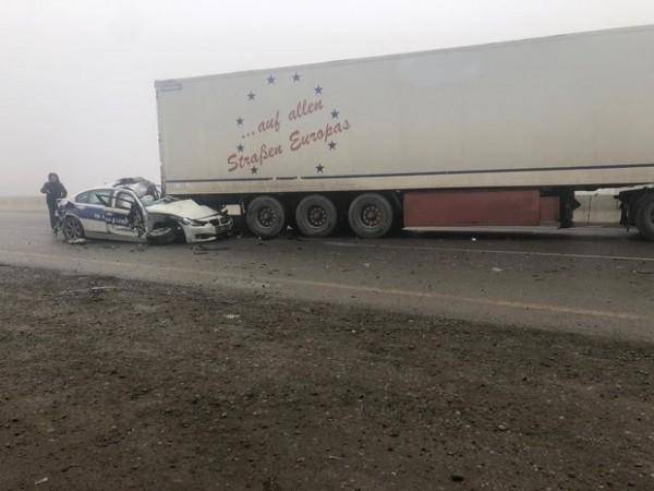 Kürdəmirdə yol polisinin maşını ağır qəzaya düşdü -