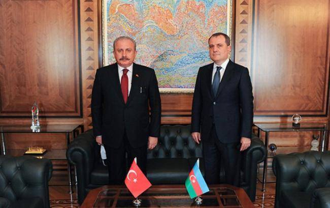 Ceyhun Bayramov Şentopla görüşdü -