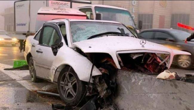 Bakıda sükan arxasında yuxulayan sürücü dəhşətli qəzaya səbəb oldu -