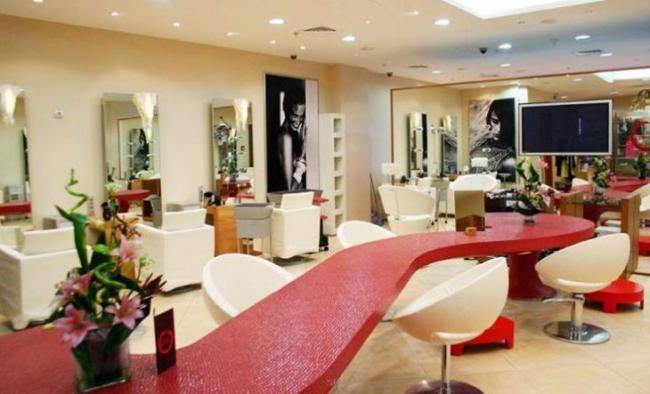 Bakıda gözəllik salonu qarət olundu