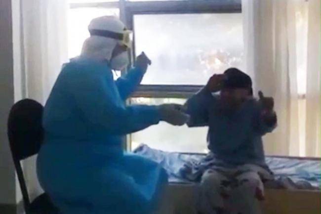 Koronavirusa qalib gələn 90 yaşlı Nabat nənənin sevinci -