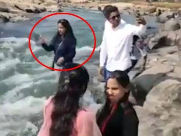 Qız çayda selfi çəkərkən öldü -