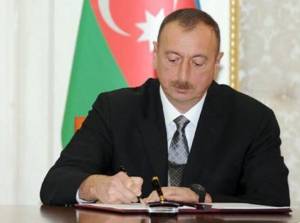 Prezident bu şəxsə general rütbəsi verdi –