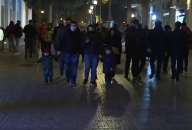 "Tarqovı" insan qaynayırdı: Şəhərə çıxan bu insanların