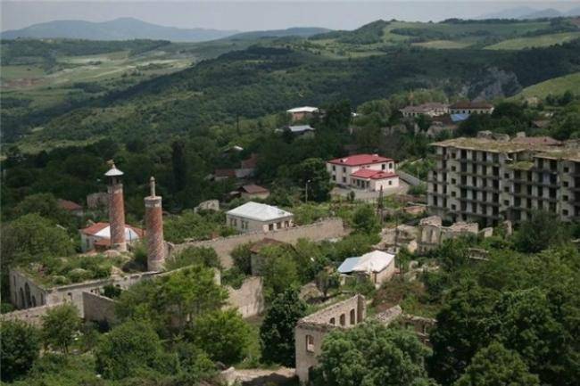 Şuşada salamat tarixi bina yoxdur -