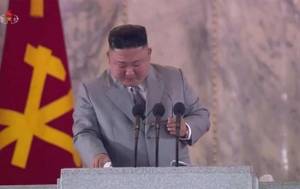 Kim Çen In üzr istəyib ağladı -