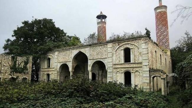 Əsgərlərimiz dünyaca məşhur erməninin Şuşada tikdirdiyi villaya girdi -