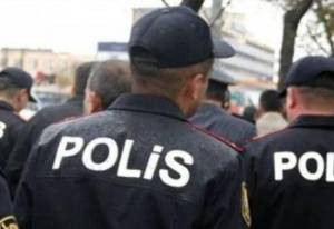 Polis rəisi və ailə &uuml;zvləri- Xəbər şəkili