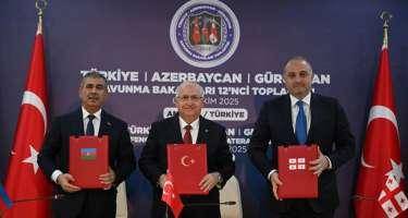 Müdafiə nazirlərinin görüşü keçirildi