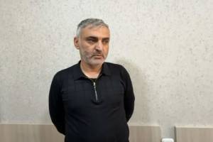 Şəmkirdə maskalı şəxs ev sahibinə xəsarət yetirərək pulunu ələ keçirib Xəbər şəkili