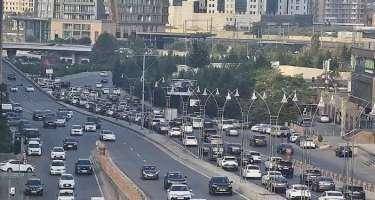 Paytaxtın bu yollarında tıxac var - Siyahı