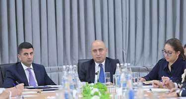 Nazir məktəb direktorları ilə görüşdü -FOTO