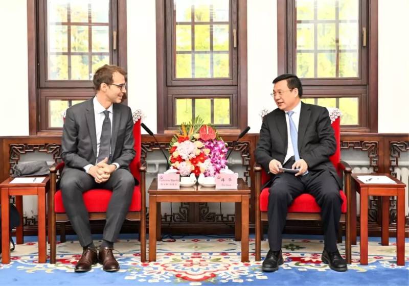 Çinin Xinhua və Reuters Agentlikləri Pekində Görüşərək Əməkdaşlığı Möhkəmləndirir Xəbər şəkili