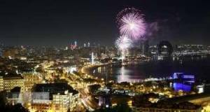 Bakıda Dünya Azərbaycanlılarının Həmrəyliyi Günü və Yeni il atəşfəşanlığı oldu Xəbər şəkili