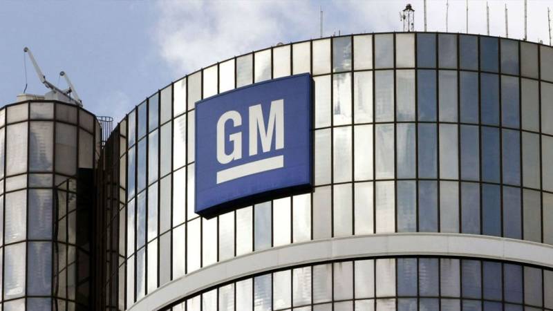 General Motors Qəti Qərar Verdi: Benzinfan Avtomobillərdən Apple CarPlay və Android Auto Silinir