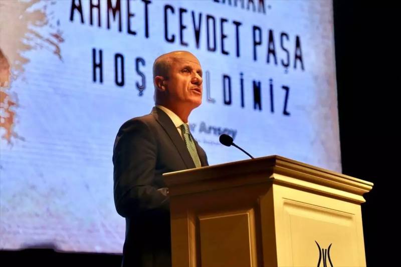 Əhməd Cevdət Paşanın Əqli Mirası: "Yeganə-i Zaman" Beynəlxalq Simpoziumu Başladı Xəbər şəkili