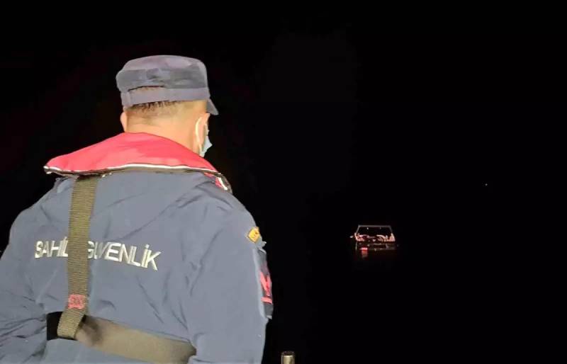 Muğlanın Marmaris Sahillərində Dram: Yunanıstanın Geri İtdiyi 46 Miqrant Xilas Edildi, 2 Qaçaqmalçı Tutuldu Xəbər şəkili