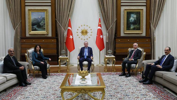 Prezident Ərdoğan DEM Partiyasının Nümayəndə Heyəti ilə Görüşdü