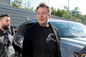 İlon Maskın “Robot Ordusu” Narahatlığı: Tesla Rekord Satışlara Baxmayaraq Niyə Gəlir İtirdi?