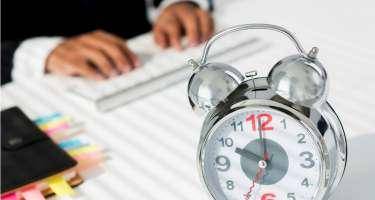 Azərbaycanda iş saatları azaldılır - Bu tarixlərdə