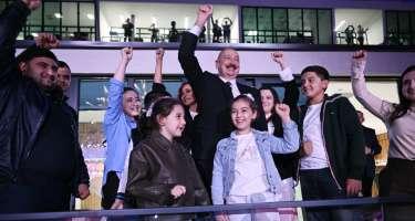 Prezident və xanımının şəhid övladları ilə səmimi görüntüləri -VİDEO Xəbər şəkili