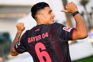 Almaniya klubunun yarımmüdafiəçisi bir neçə həftə yaşıl meydanlardan kənarda qalacaq Xəbər şəkili