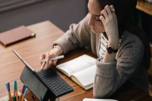 Nazirlik: Qiyabi təhsil formasının ləğv edilməsi ilə bağlı qərar mövcud deyil Xəbər şəkili