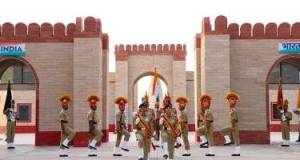 Britaniya vətəndaşlarını Hindistan-Pakistan sərhədinə getməməyə çağırdı