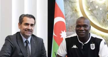 Azərbaycan klubunun məşhur hücumçu ilə müqaviləsinin detalları
