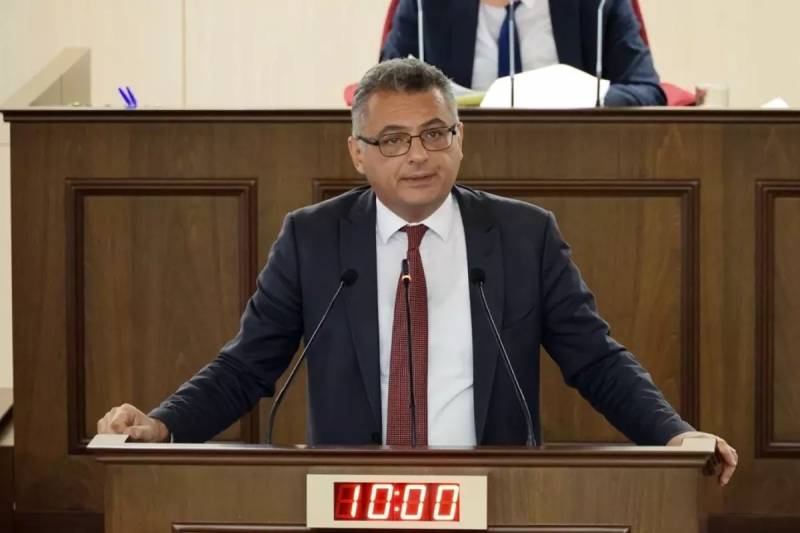 Şimali Kipr Türk Cümhuriyyətinin Yeni Prezidenti Kimdir? Qeyri-Rəsmi Nəticələrə Görə Tufan Erhürman Qalib Gəldi