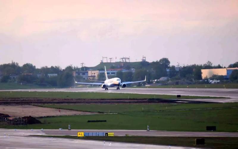 Belarus şarları Litvaniyada hava hərəkətini altıncı dəfə dayandırdı: Siqaret qaçaqmalçılığına görə sərhəd gərginliyi