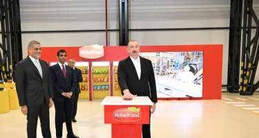 İlham Əliyev Bakıda yeni qəlyanaltı zavodunun açılışında iştirak edib