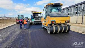 Zığ dairəsi–Hava Limanı yoluna birləşən yanaşma yollarının tikintisi davam etdirilir (FOTO) Xəbər şəkili