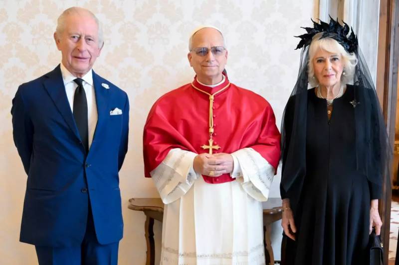 Kral III Çarlz və Papa XIV Leo: Tarixi Görüş və 500 İllik Dua Ənənəsi Xəbər şəkili