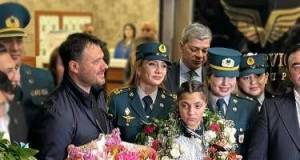 Əminə Əliyeva Bakıda belə qarşılandı - FOTO Xəbər şəkili