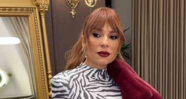 Tünzalə Ağayeva səhnədə kövrəldi - VİDEO