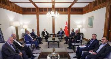 Hakan Fidan HƏMAS üzvləri ilə görüşdü