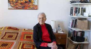 Xəstəliksiz uzun ömrün sirri - 102 yaşlı qadın açıqladı