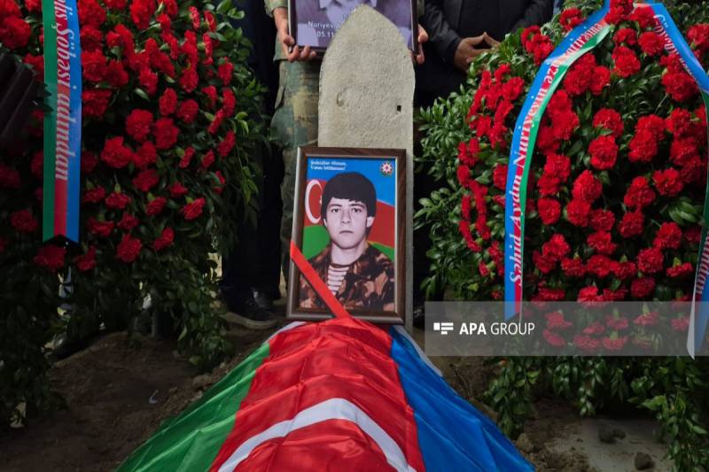 Şəhid Aydın Nuriyevin nəşinin qalıqları Göyçayda dəfn edilib - FOTO