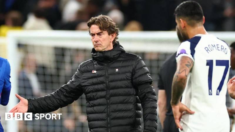 "Tottenhem"də Böhran: Azarkeşlər Fit Çaldı, Futbolçular Baş Məşqçi Tomas Frankı Saymadı