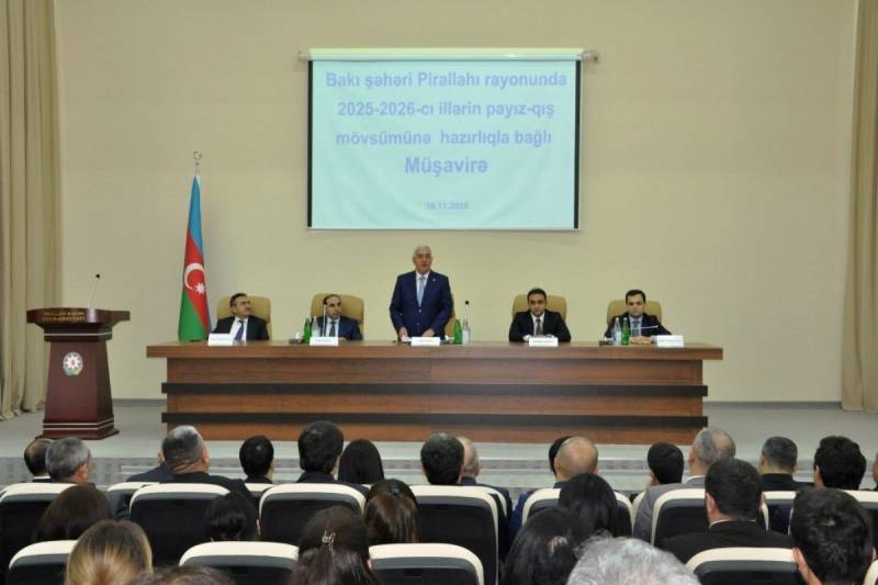 Paytaxtın daha üç rayonunda qarlı havalara hazırlıqla bağlı müşavirələr keçirilib